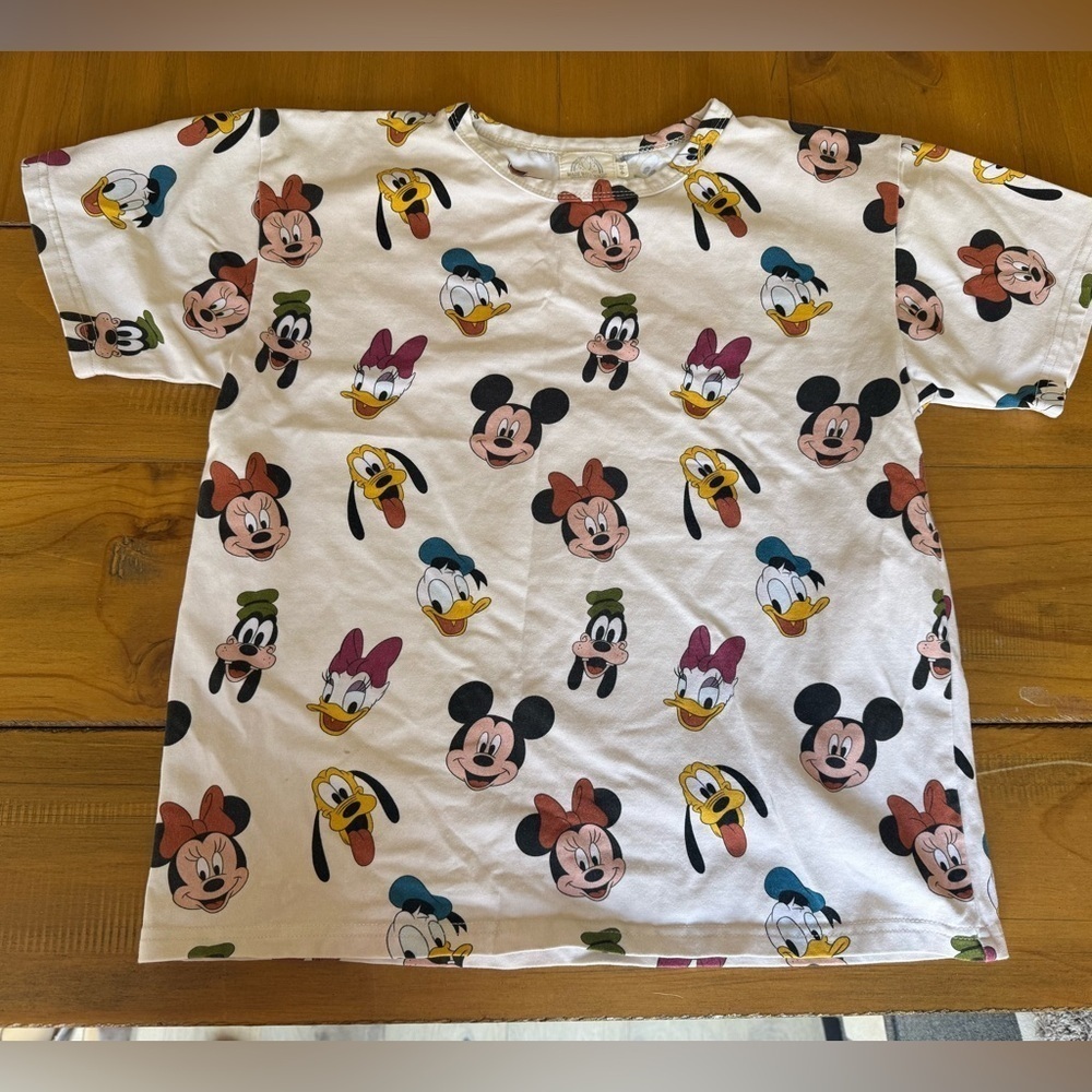 Made With Magic Girls Disney Characters Tee Size 9-10